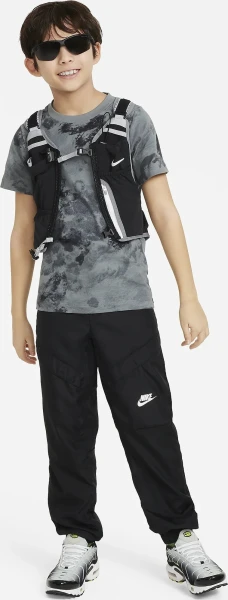Футболка подростковая Nike K NSW TEE CLUB SSNL AOP серая FN9612-084