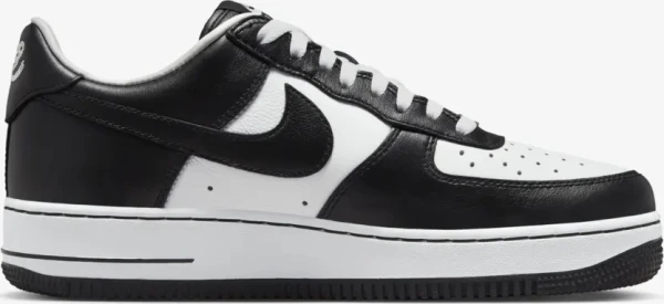 Кросівки Nike AIR FORCE 1 LOW QS TS чорно-білі FJ5756-100