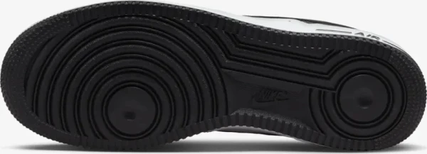 Кросівки Nike AIR FORCE 1 LOW QS TS чорно-білі FJ5756-100