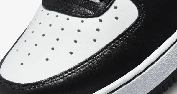 Кросівки Nike AIR FORCE 1 LOW QS TS чорно-білі FJ5756-100
