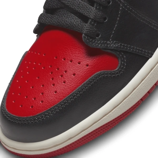 Кроссовки женские Nike AIR JORDAN 1 LOW черно-красные DC0774-061