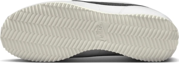 Кроссовки женские Nike W NIKE CORTEZ бело-черные DN1791-100
