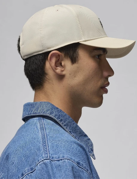 Кепка Nike JORDAN J RISE CAP S CB MTL JM бежевая FD5186-203
