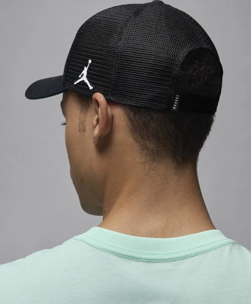 Кепка Nike U J TRUCKER CAP S CB черная FV5303-010