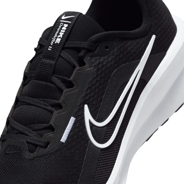 Кросівки бігові Nike DOWNSHIFTER 13 WIDE чорні FJ1284-001