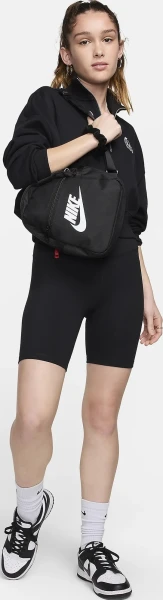 Велосипеди жіночі Nike W NK DF ONE HR 8IN SHORT чорні FN3206-010