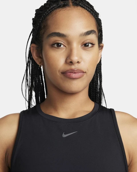 Майка жіноча Nike W NK ONE CLASSIC DF CRP TANK чорна FN2845-010
