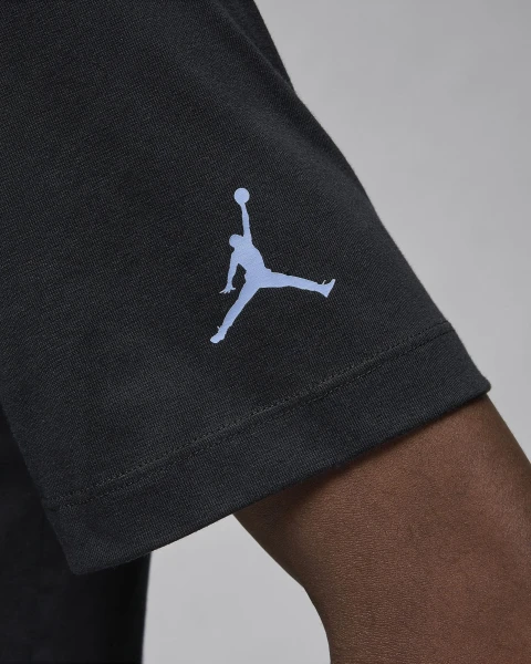 Футболка Nike M J FLT ESS POOL SS CREW черная FN6006-010