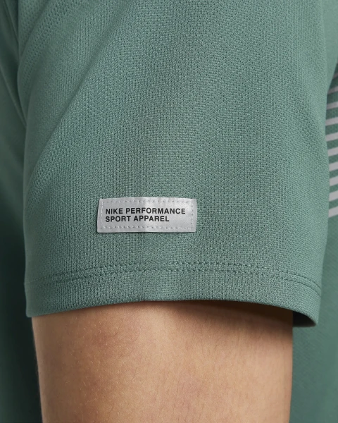 Футболка Nike M NK FLASH MILER TOP зеленая FN3051-361