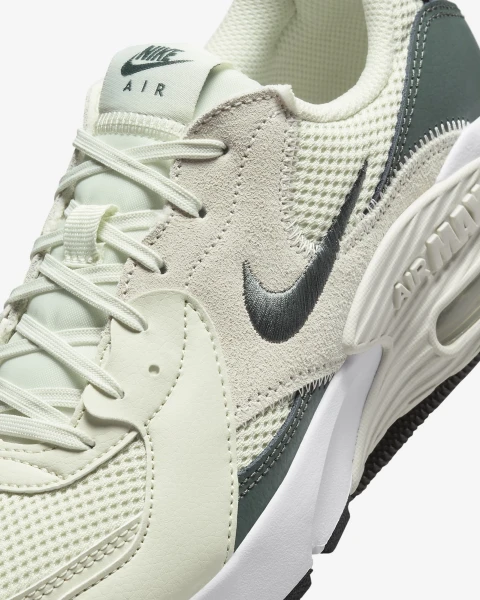 Кросівки жіночі Nike WMNS AIR MAX EXCEE світло-зелено-бежеві CD5432-011