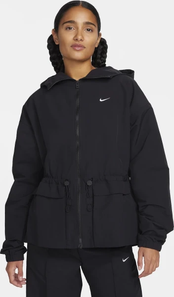 Куртка женская Nike W TREND WVN JKT черная FN3669-010