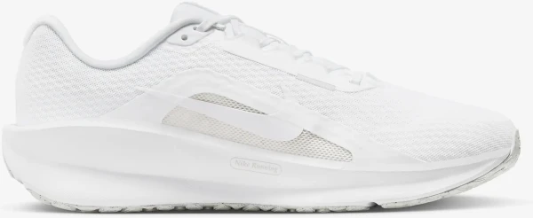 Кроссовки беговые Nike DOWNSHIFTER 13 белые FD6454-100