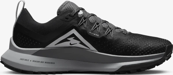 Кроссовки для трейлраннинга женские Nike REACT PEGASUS TRAIL 4 черно-серые DJ6159-001