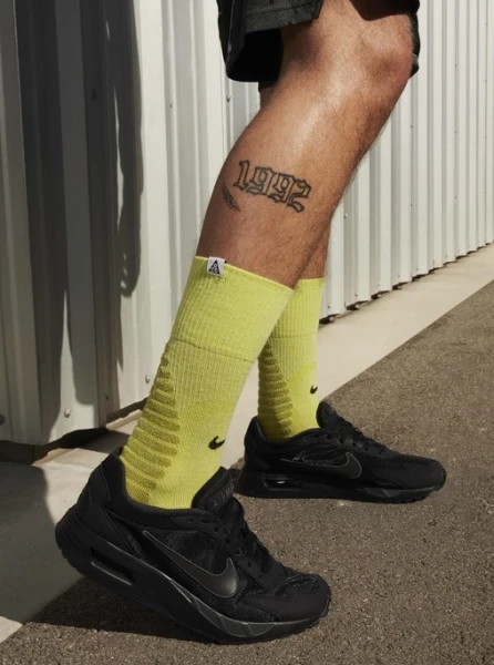 Кросівки Nike AIR MAX SOLO чорні DX3666-010