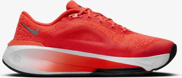 Кросівки для тренувань жіночі Nike W VERSAIR червоні DZ3547-600