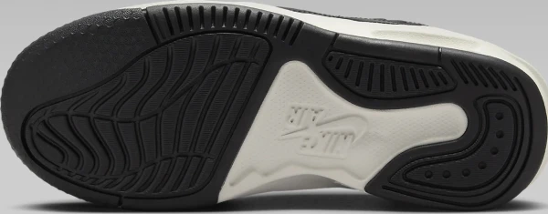 Кросівки підліткові Nike JORDAN MAX AURA 5 (GS) чорно-білі DZ4352-010