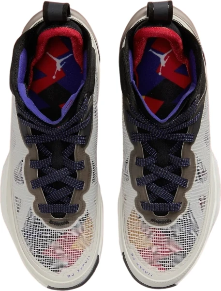 Кросівки баскетбольні Nike AIR JORDAN XXXVII світло-бежево-коричнево-чорні DD6958-060