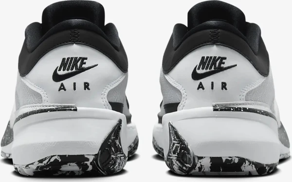 Кроссовки баскетбольные Nike ZOOM FREAK 5 бело-черные DX4985-101