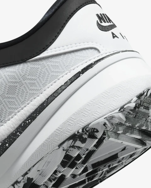Кроссовки баскетбольные Nike ZOOM FREAK 5 бело-черные DX4985-101