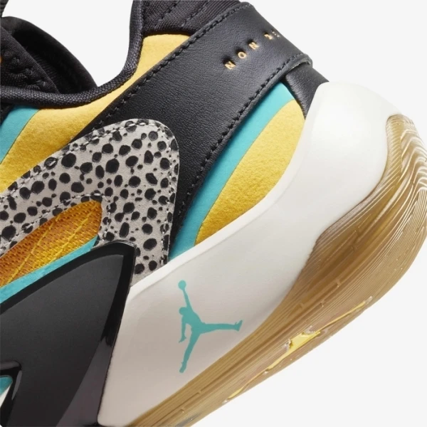 Кроссовки баскетбольные подростковые Nike JORDAN LUKA 2 (GS) оранжево-бирюзово-черные FQ9045-800