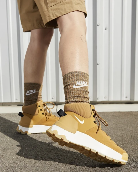 Кросівки жіночі Nike CITY CLASSIC BOOT світло-коричневі DQ5601-710