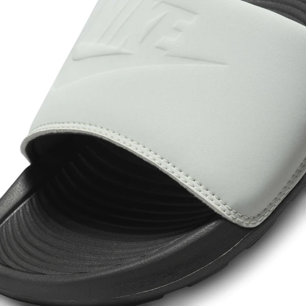 Шльопанці Nike VICTORI ONE SLIDE чорно-сірі CN9675-014