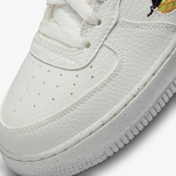 Кросівки підліткові Nike AIR FORCE 1 LV8 NN (GS) білі DQ7690-100