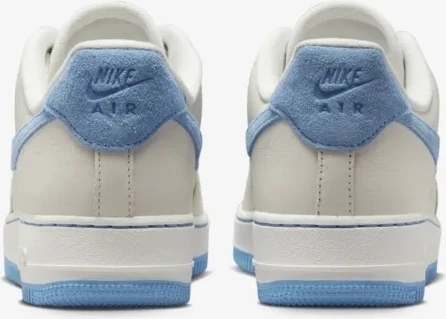 Кросівки жіночі Nike AIR FORCE 1 LXX біло-блакитні DX1193-100