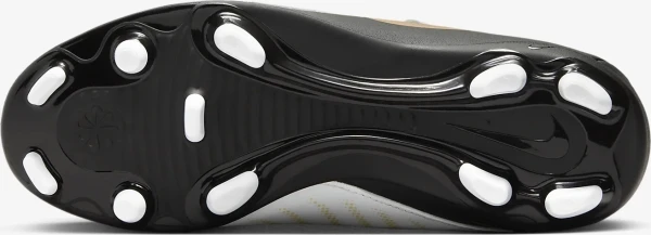 Бутси дитячі Nike JR PHANTOM LUNA II CLUB FG/MG біло-чорні FJ2601-100