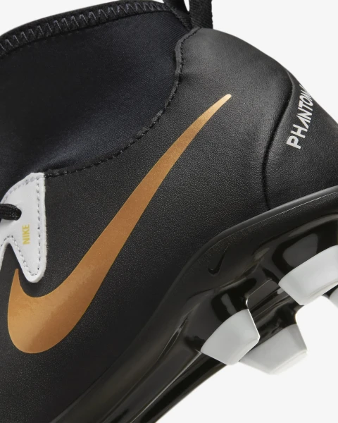 Бутси дитячі Nike JR PHANTOM LUNA II CLUB FG/MG біло-чорні FJ2601-100