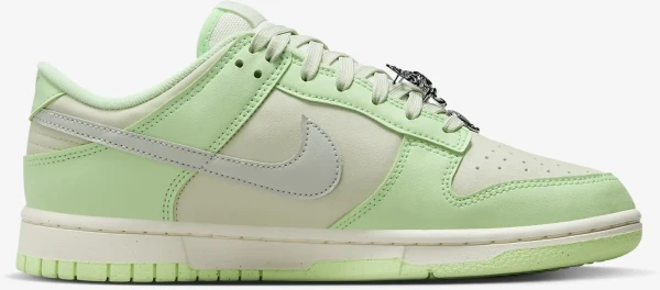 Кроссовки женские Nike DUNK LOW NEXT NATURE SE салатовые FN6344-001