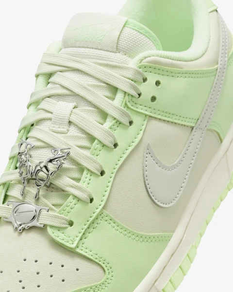 Кроссовки женские Nike DUNK LOW NEXT NATURE SE салатовые FN6344-001