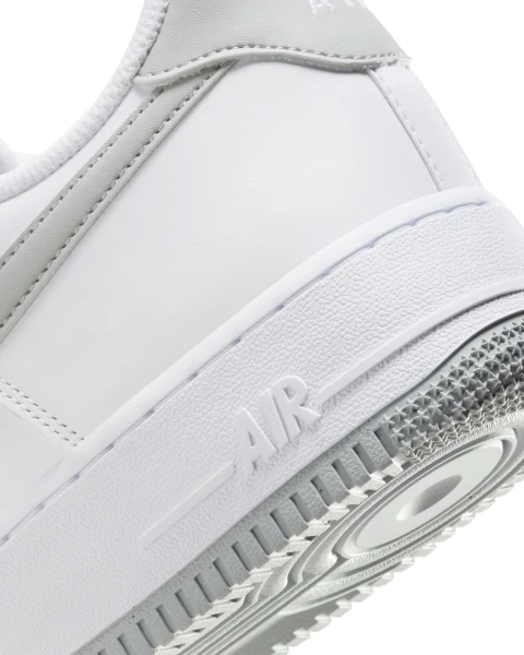 Кросівки Nike AIR FORCE 1 07 біло-сірі FJ4146-100