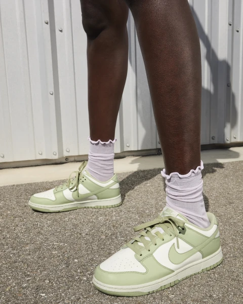 Кроссовки женские Nike DUNK LOW NEXT NATURE оливково-белые HF5384-300