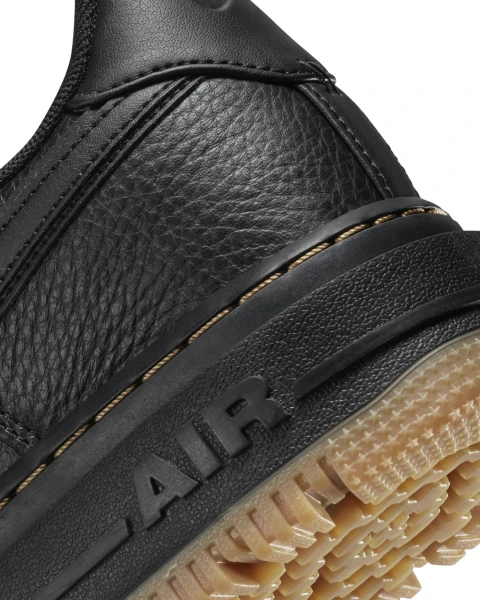 Кроссовки Nike AIR FORCE 1 LUXE черные DB4109-001