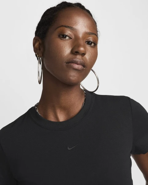 Футболка жіноча Nike W NSW NK CHLL KNT SUP CRP чорна FZ1455-010