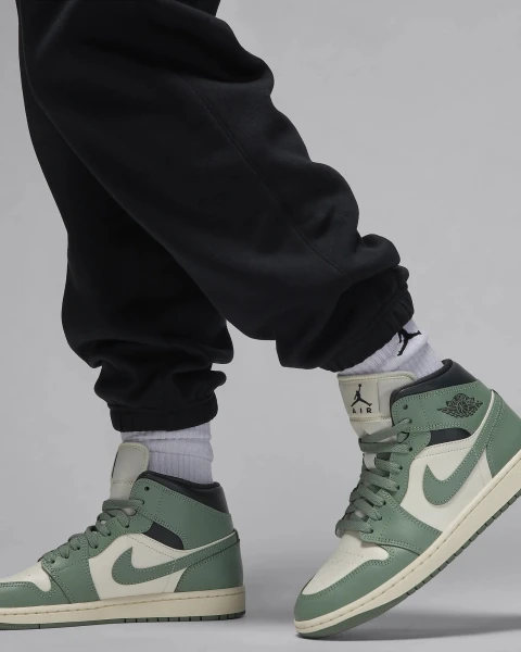 Спортивные штаны женские Nike JORDAN BROOKLYN FLEECE PANTS 24 черные FV7077-010