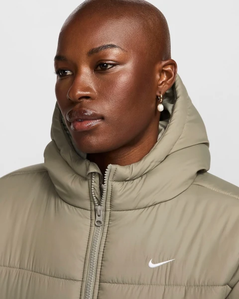 Куртка женская Nike W NSW TF SYNFL NK CLSC PFR хаки FZ5899-321