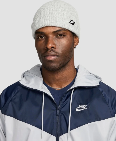 Шапка Nike TERRA FUTURA365 SHORT-CUFF BEANIE светло-серая HF0176-063