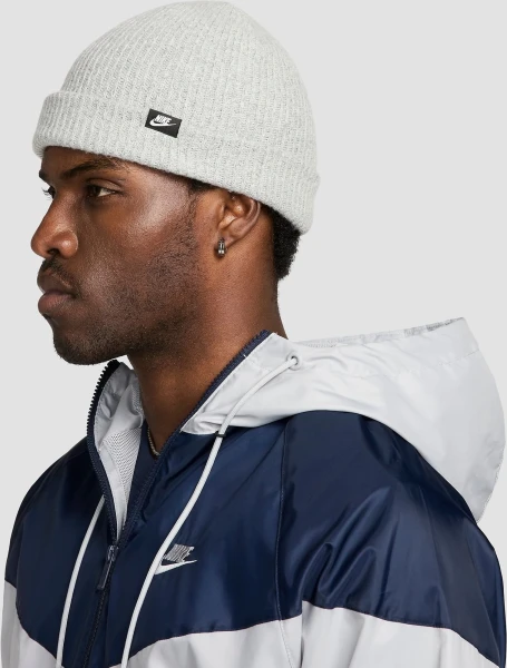 Шапка Nike TERRA FUTURA365 SHORT-CUFF BEANIE светло-серая HF0176-063