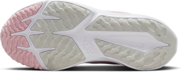 Кросівки бігові підліткові Nike STAR RUNNER 4 NN (GS) світло-рожеві DX7615-602