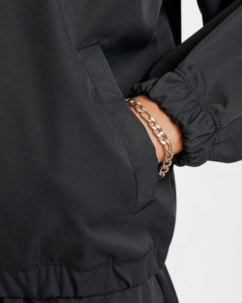 Куртка підліткова Nike G NSW LTWT OVRSZD JKT STY STAR чорна FZ5557-010
