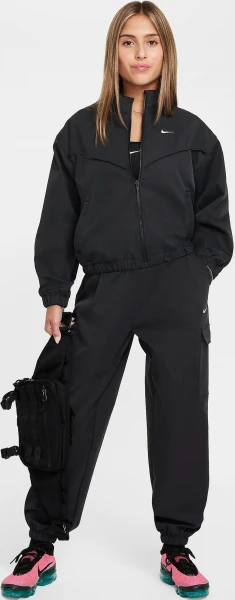 Куртка підліткова Nike G NSW LTWT OVRSZD JKT STY STAR чорна FZ5557-010