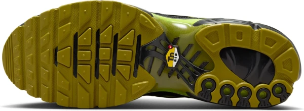 Кроссовки Nike AIR MAX PLUS черно-салатовые DM0032-010