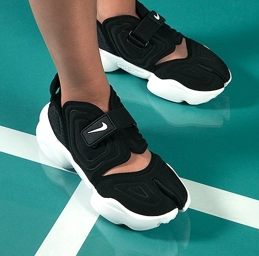 Сандалі жіночі Nike AQUA RIFT чорні CW7164-001