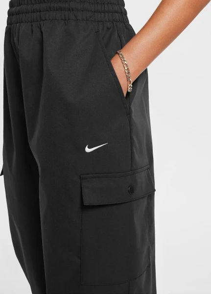 Спортивные штаны подростковые Nike G NSW CARGO PANT STY STAR черные FZ5554-010