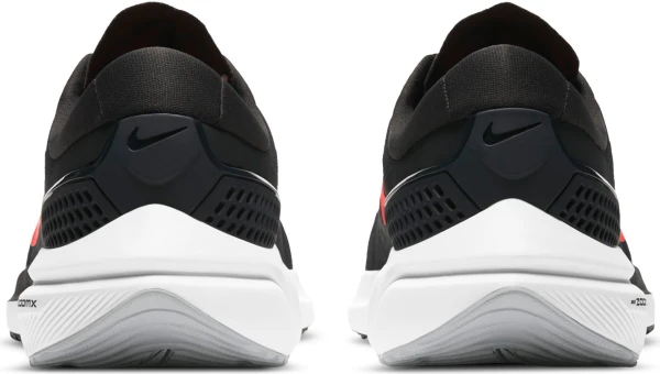 Кросівки бігові Nike AIR ZOOM VOMERO 15 чорно-червоно-блакитні CU1855-004