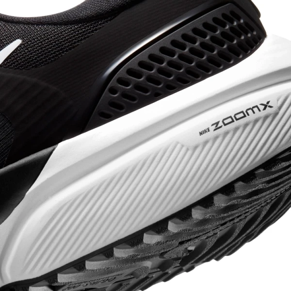 Кросівки бігові Nike AIR ZOOM VOMERO 15 чорні CU1855-001