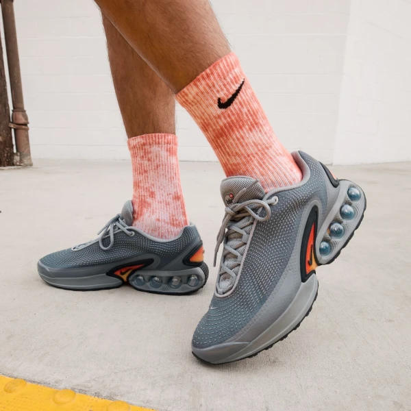 Кросівки Nike AIR MAX DN сіро-жовтогарячі DV3337-004
