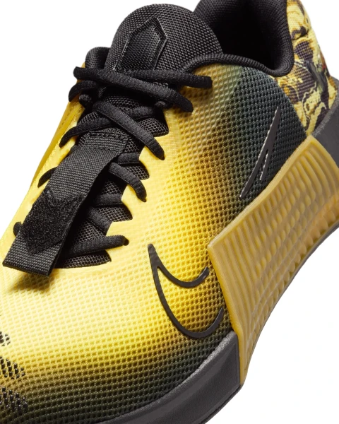 Кроссовки для тренировок Nike METCON 9 AMP желто-черные DZ2616-002